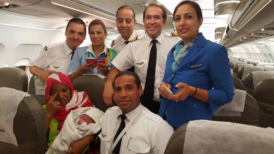 مسؤولة بشركة الطيران " نوفال آر " : المسافرة الحامل راوغتنا وهكذا وضعت مولودها